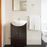 Almada Pensión 4*