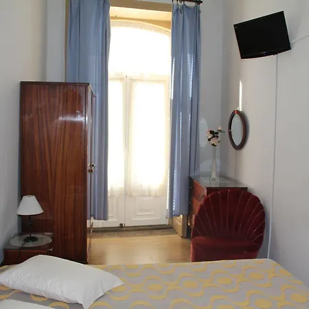 Almada 2* Porto