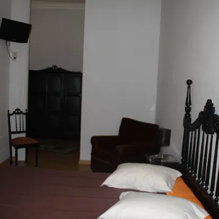 Almada 4*