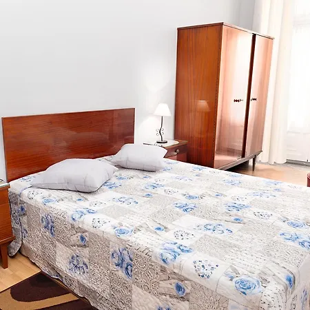 Guest house Almada 2*