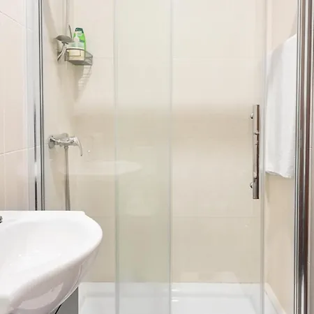 Almada Guest house