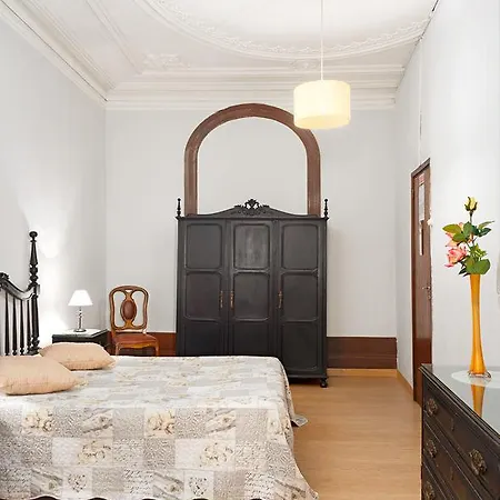 Guest house Almada 2*