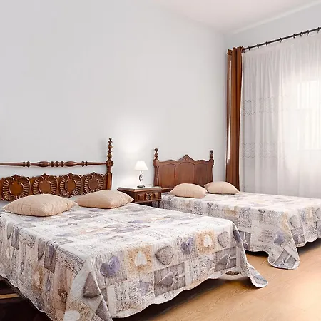 Almada بيت ضيافة 2*