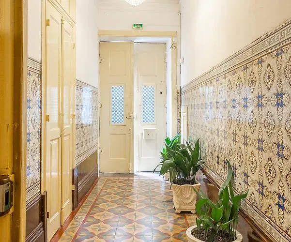 Almada Гостевой дом 3*